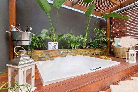 AMORE A Tranquil Retreat With Couples Spa - South Australia Travel 6