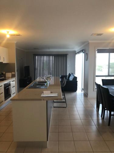 The Baltimore Family Home Getaway - South Australia Travel 5