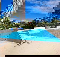 Panoramic Views at Sub Penthouse Apt - South Australia Travel
