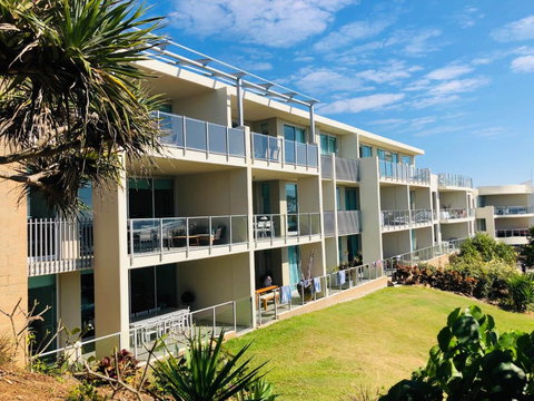 Absolute Beachfront Cabarita Beach Ocean Views 3 Bed Apartment - South Australia Travel 4