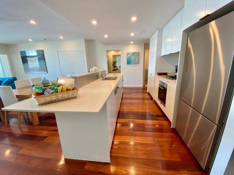 Absolute Beachfront Cabarita Beach Ocean Views 3 Bed Apartment - South Australia Travel 2