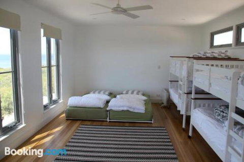 DEstrees Bay Beach House - South Australia Travel 5