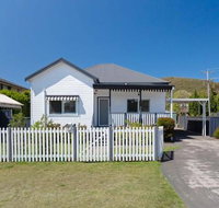 Escape to the Cottage 68 Tomaree Rd boat parking  WIFI - South Australia Travel