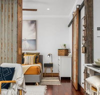 Black Beauty Studio - South Australia Travel