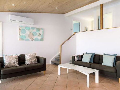 SPINIFEX Gerroa 4pm Check Out Sundays - South Australia Travel 2