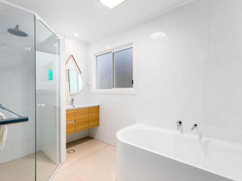 SPINIFEX Gerroa 4pm Check Out Sundays - South Australia Travel 5