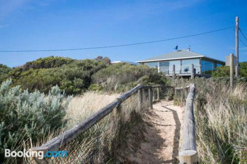Anchor Beachfront Retreat - South Australia Travel 2