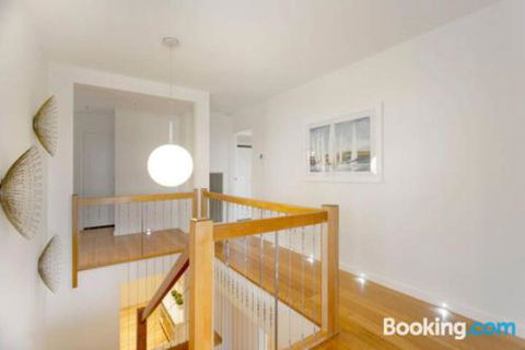 Anchor Beachfront Retreat - South Australia Travel 0