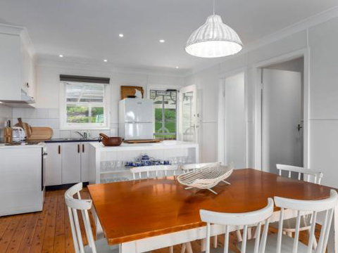 SEAWAYS Gerroa 4pm Check Out On Sunday - South Australia Travel 6