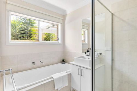 Rosebud Seaside Accommodation - South Australia Travel 5