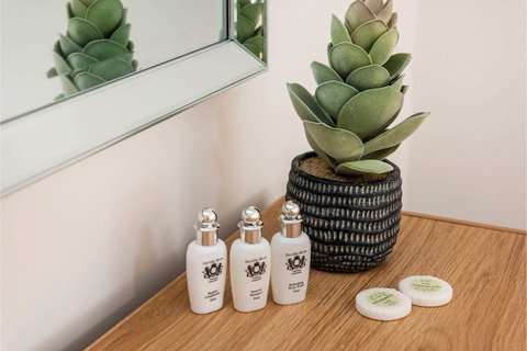 Executive 1BR Suite - Close To Foreshore & Cbd - South Australia Travel 0