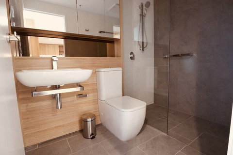 Homely Apartments In Southbank - South Australia Travel 6