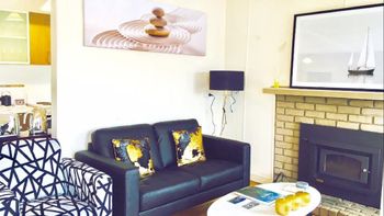 Linda Cottage Port Huon - South Australia Travel 1