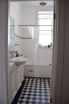 Expansive French Style Apartment H343 - South Australia Travel 4