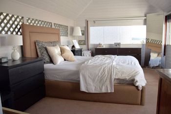 Expansive French Style Apartment H343 - South Australia Travel 1