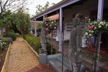 Spooky Hall Motel - South Australia Travel 0