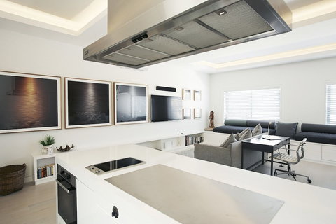 Executive Beachside Loft - South Australia Travel 1