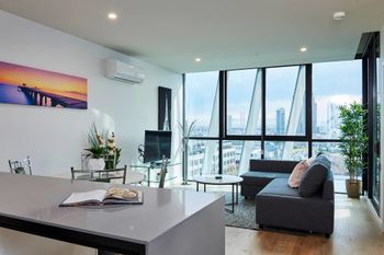 Stunning Harbour & City View Loft - South Australia Travel 0
