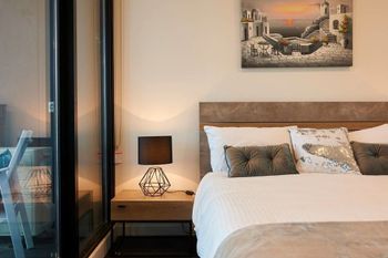 Stunning Harbour & City View Loft - South Australia Travel 4