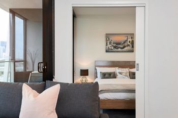 Stunning Harbour & City View Loft - South Australia Travel 6