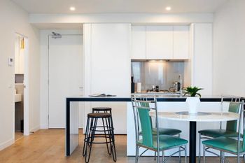 Stunning Harbour & City View Loft - South Australia Travel 1