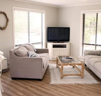 Charlottes Honor River  Golf Cottage - South Australia Travel
