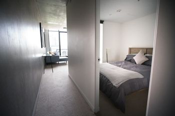 Spacious Apartment Close To Melbourne CBD - South Australia Travel 2