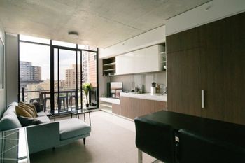 Spacious Apartment Close To Melbourne CBD - South Australia Travel 6