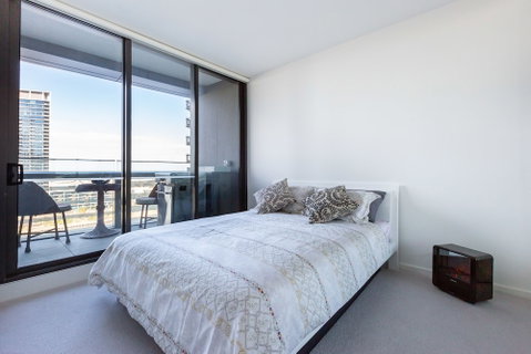 Sabrina, 2BDR Docklands Apartment - South Australia Travel 3