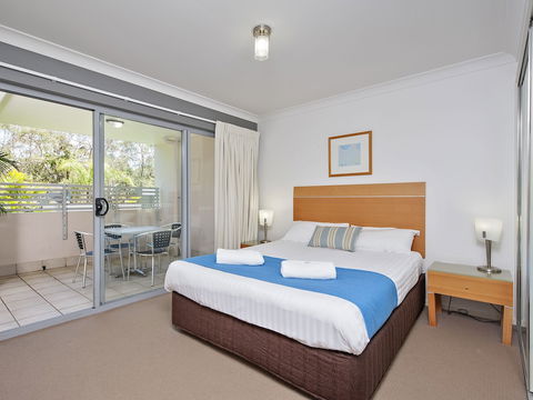 Shoal Bay Beachclub Apartments - South Australia Travel 6