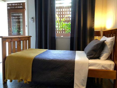 Five 3 Five - The Beachside Barracks - South Australia Travel 3