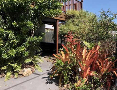 Five 3 Five - The Beachside Barracks - South Australia Travel 5