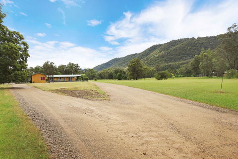 Feathertop Views And Dorm - South Australia Travel 0