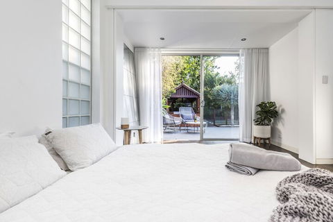 Coogee Luxury Home With Salt Water Pool & Parking - South Australia Travel 6