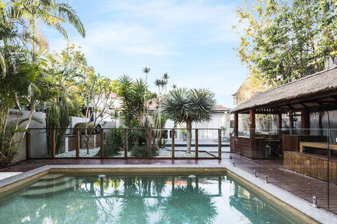 Coogee Luxury Home With Salt Water Pool & Parking - South Australia Travel 1