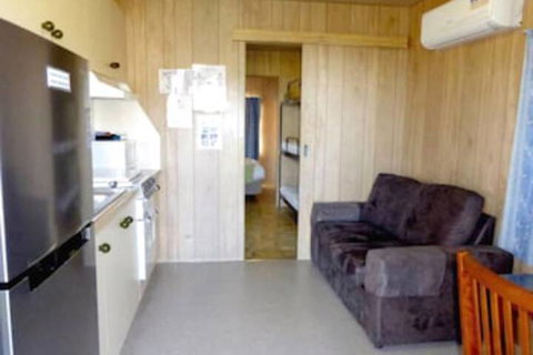 Lanis On The Beach - Old Bar - South Australia Travel 7