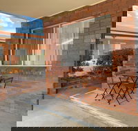 Peter Allen Motor Inn - South Australia Travel