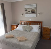 Lakes Entrance Country Cottages - South Australia Travel