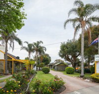 Lazy Acre Log Cabins - South Australia Travel