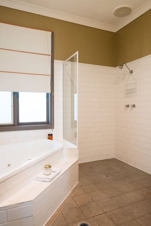 Clonmara Country House & Cottages - South Australia Travel 5