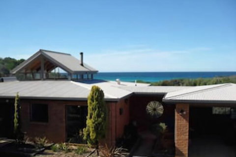 Sandpiper Ocean Cottages - South Australia Travel 1