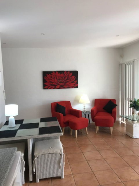 Corlette Retreat - South Australia Travel 6