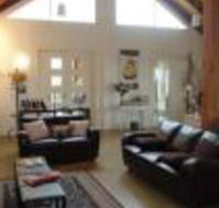 Outlook Hill Pavilion suites  Spa Cottages - South Australia Travel