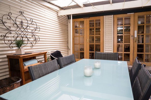 Wishing Well Cottage - South Australia Travel 7