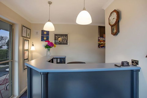 Hamilton Town House Motel - South Australia Travel 1