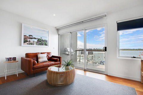 5 Knots Metung - South Australia Travel 4