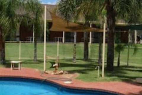 Tocumwal Golf Resort - South Australia Travel 4