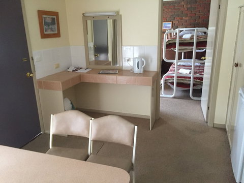 Woodmans Hill Motel - South Australia Travel 3