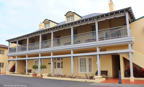 The Clifton & Grittleton Lodge - South Australia Travel 3