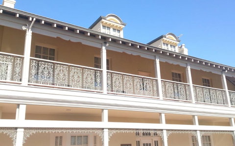 The Clifton & Grittleton Lodge - South Australia Travel 1